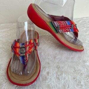 Minnetonka Silverthorne 360 Red Striped Womens Sz 6 Thong Sandals Southwestern
